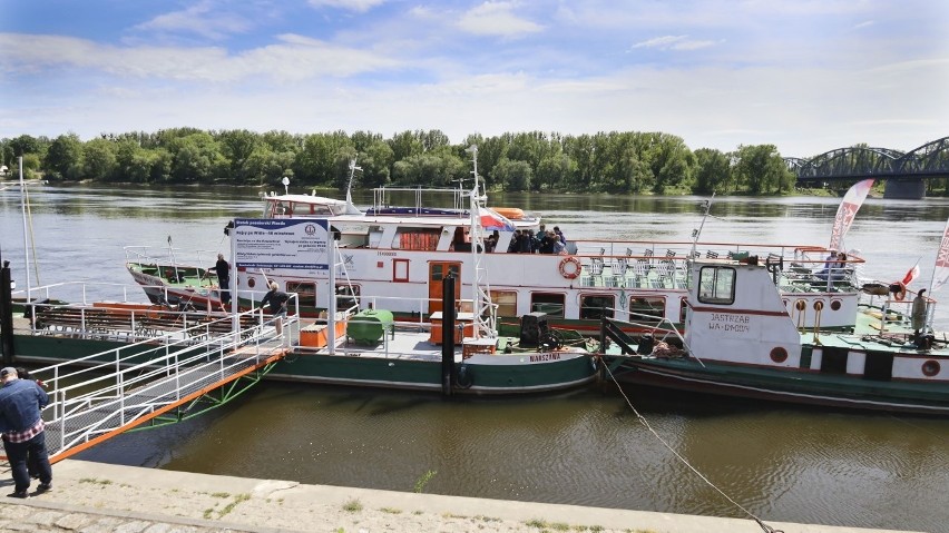Statek "Wanda" na Wiśle w Toruniu