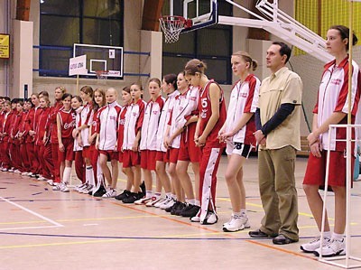 UKS Diament Intercell Ostrołęka (rocz. 1991) z trenerem Maciejem Kruszewskim