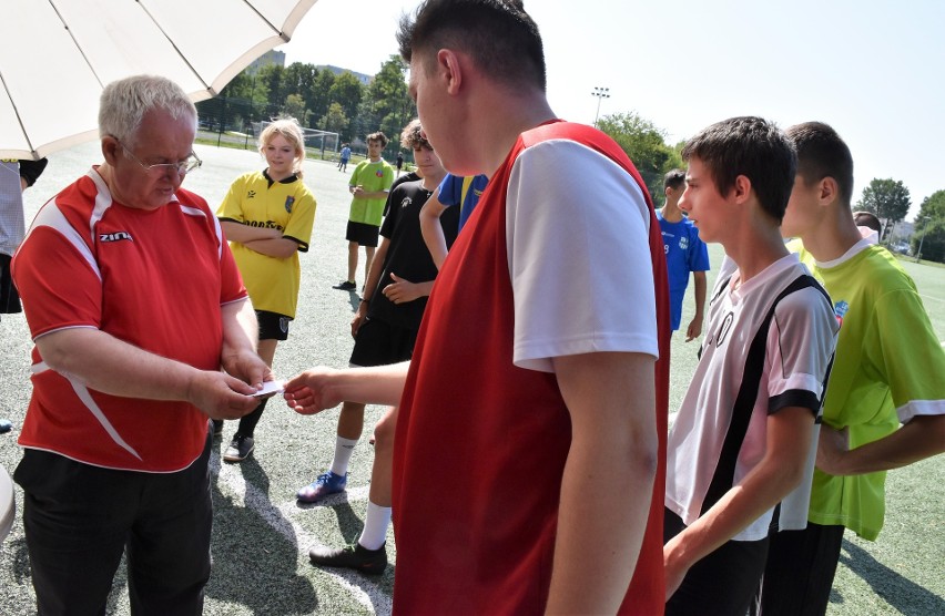 Trwają rozgrywki w ramach Wakacyjnej Ligi Piłki Nożnej,...