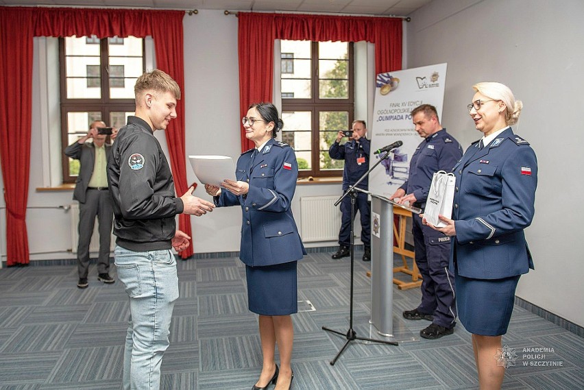 Starachowiccy uczniowie w policyjnej olimpiadzie w Szczytnie, z sukcesami