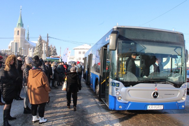 Autobus aglomeracyjny linii 200 rozpoczął kursy Kraków-Jerzmanowice-Przeginia. To historyczny moment dla gminy