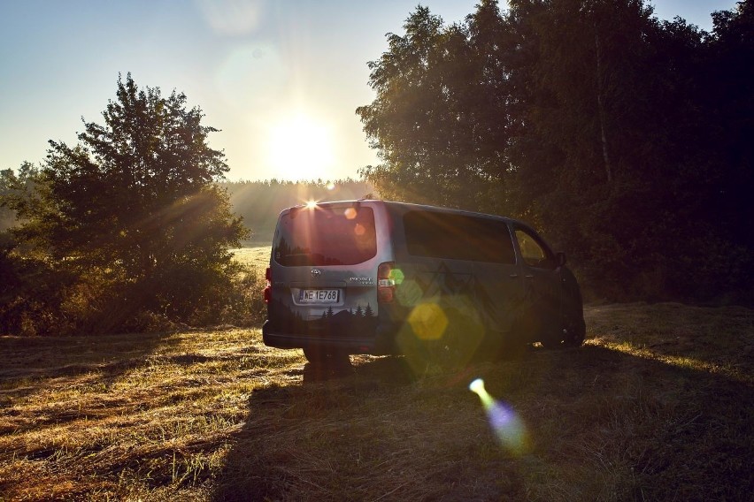 W polskiej ofercie Toyoty zadebiutowała nowa zabudowa Kamper...