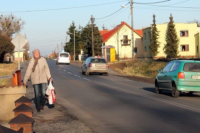 Droga wojewódzka w Pietnej jest bardzo niebezpieczna. W ciągu 5 lat, ludzie doliczyli się aż 4 wypadków śmiertelnych.