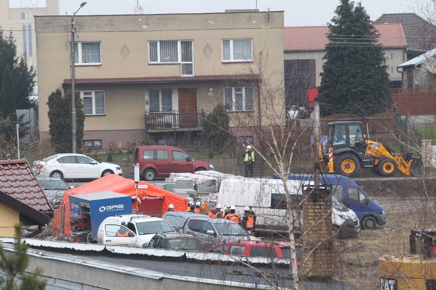 Wybuch i pożar w Murowanej Goślinie - spłonęły trzy domy.