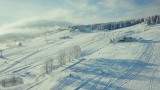 W Zieleńcu zaczynają sezon narciarski! Śnieg jest, uruchamiają wyciągi i trasy [ZDJĘCIA]