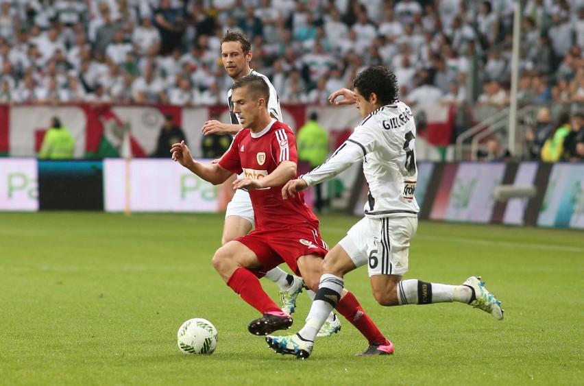 Legia Warszawa rozbiła Piasta Gliwice 4:0 i jest o krok od...