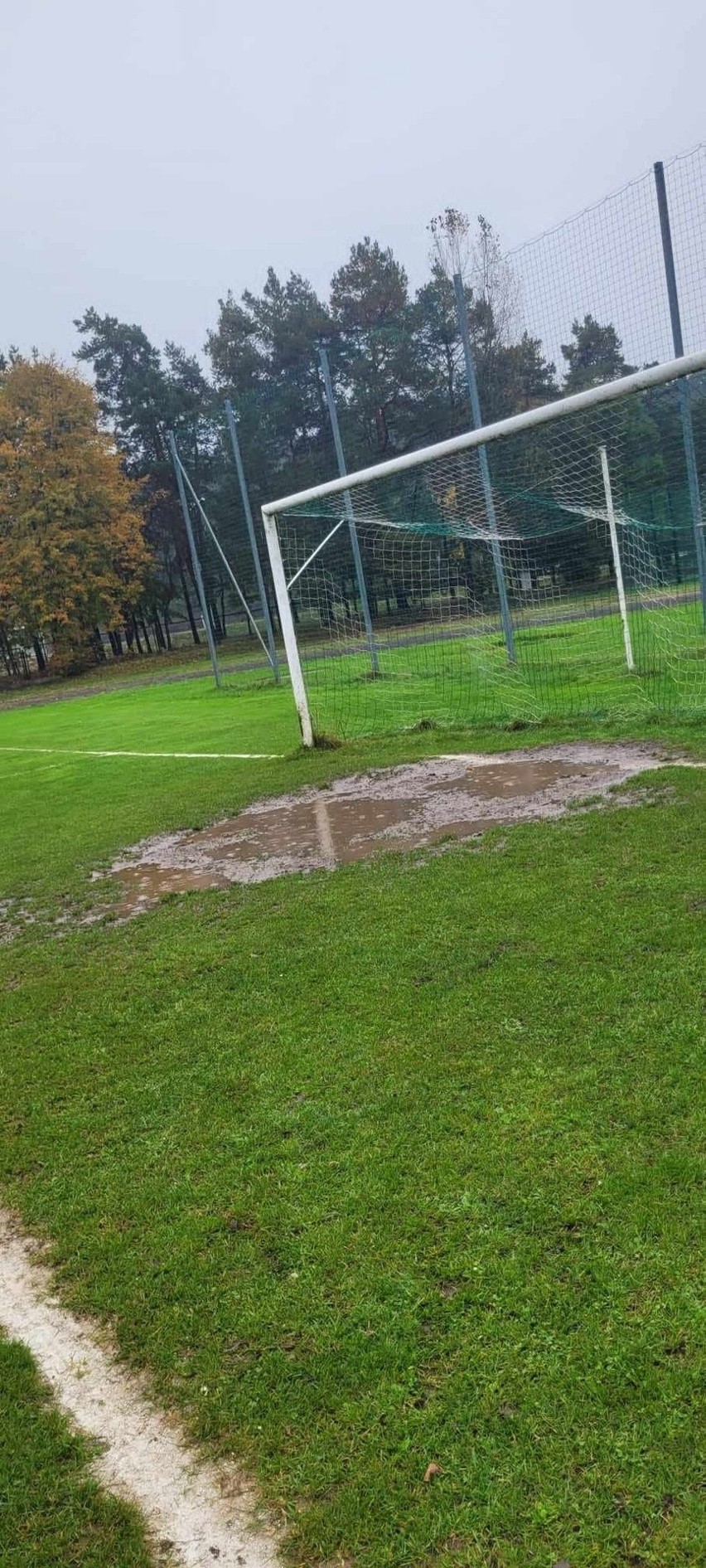 Grała A klasa grupa 2. Mecz w Bukowej odwołany. Remis wicelidera z liderem. 10 goli w meczu Nidy Oksa z Nidzicą. Śledź wyniki i tabelę