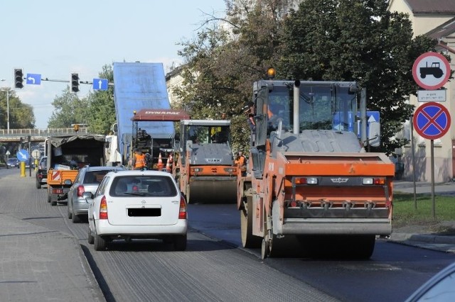 Kierowcy muszą więc liczyć się z utrudnieniami.