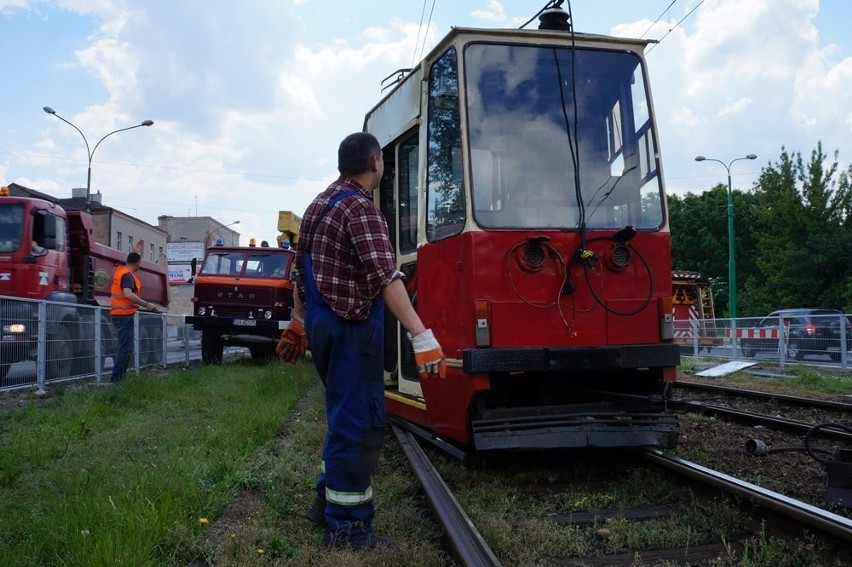 Wykolejony tramwaj 27 Sosnowiec Pogoń