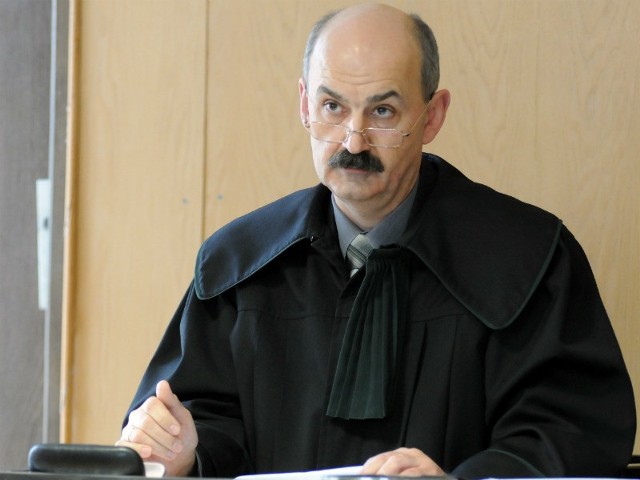 Obrońca wnioskował, by sąd umorzył postępowanie, uznając, że Mirosław P. działał w obronie koniecznej.