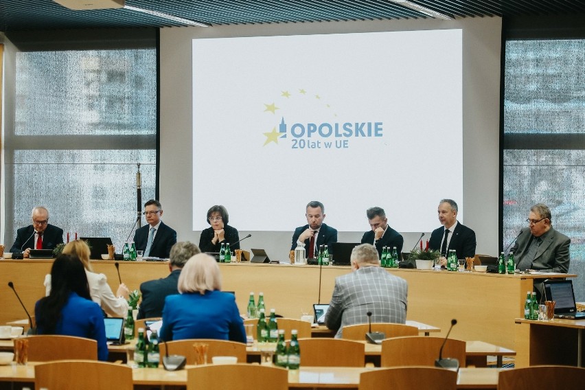 Radni przyjęli budżet województwa opolskiego na 2024 rok.