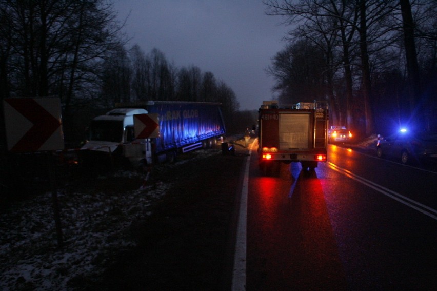 Śmiertelny wypadek na drodze Lubin - Wrocław (ZDJĘCIA)