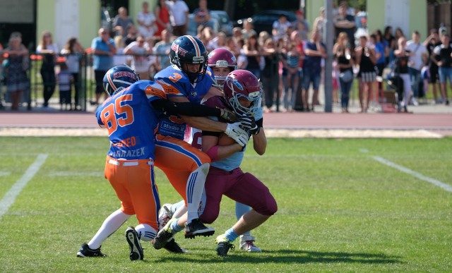 W meczu Ligi Futbolu Amerykańskiego "dziewiątek", Przemyśl Bears przegrali u siebie z Rzeszów Rockets B 14:23. Zobaczcie zdjęcia z meczu!W Przemyślu otwarto tor do miniżużla. To pierwsza tego typu inwestycja na Podkarpaciu