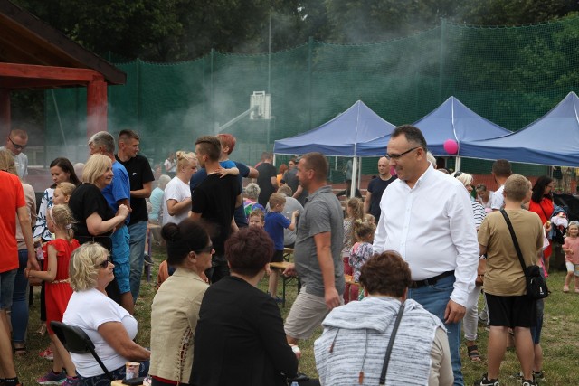Na radosnym pikniku w Skrzyńsku był też burmistrz Przysuchy Tomasz Matlakiewicz.