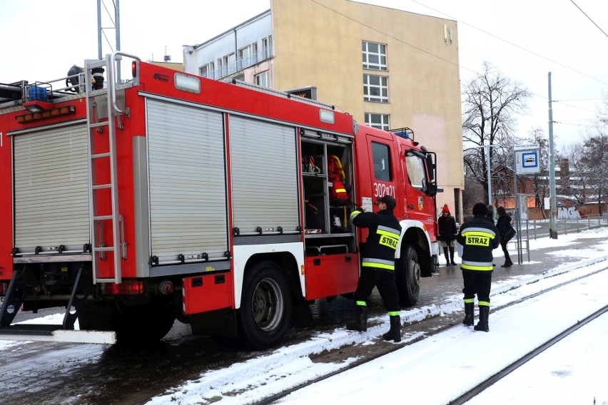 Do poszkodowanego mężczyzny wysłano straż pożarną, bo...