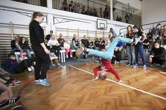 Tańczyli break dance w Siemianicach.