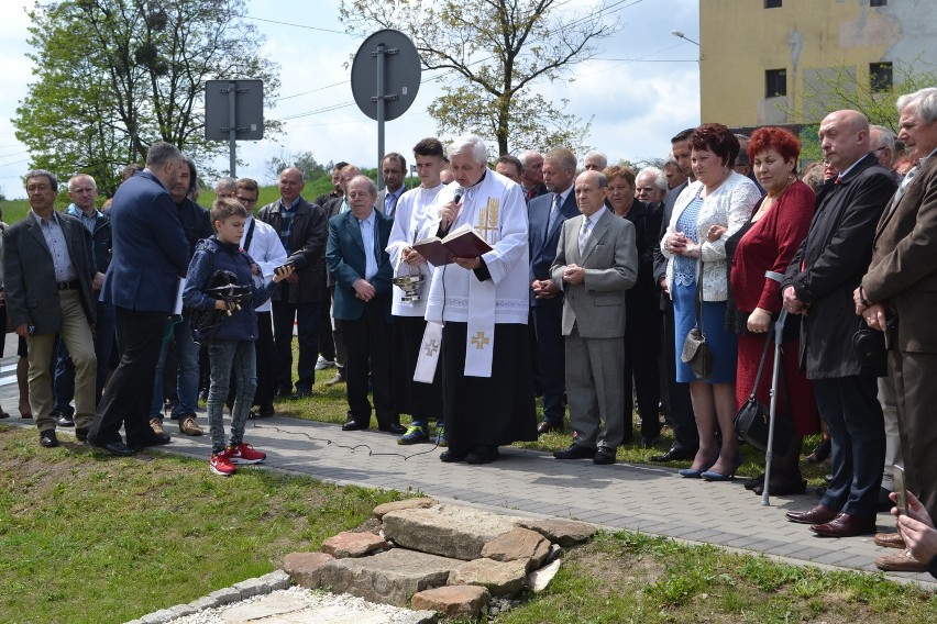 W Czernicy odsłonięto obelisk upamiętniający legendarnego...