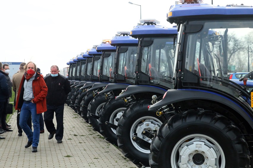 Lubelskie: Dziesięć ciągników za milion złotych dla Rejonowych Dróg Wojewódzkich