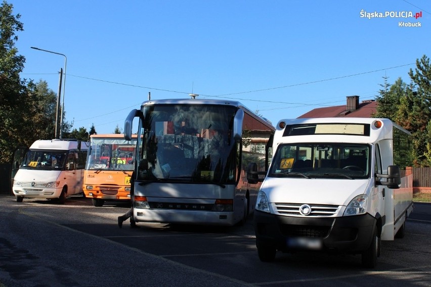 Kłobuck: sprawdzali stan techniczny autobusów, które wożą dzieci do szkół. Efekt nie napawa optymizmem...