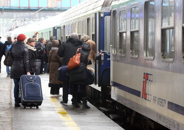 PKP Intercity przed przystąpieniem do prac nad nowym rozkładem jazdy, który wejdzie w życie w grudniu 2013 roku, chce poznać opinie i preferencje pasażerów.