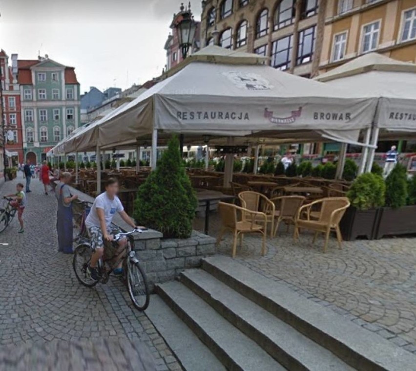 W Google Street View nic się nie ukryje. Wrocławianie przyłapani w różnych sytuacjach! [ZDJĘCIA]