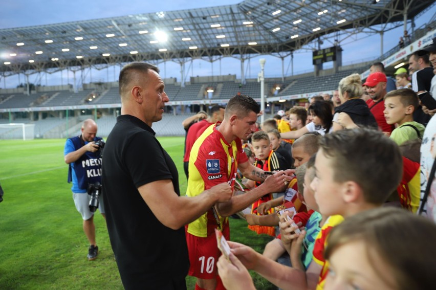 PKO Ekstraklasa. Trener Korony Kielce Leszek Ojrzyński ocenia Legię Warszawa, mówi o sytuacji kadrowej i sobotnim meczu na Suzuki Arenie