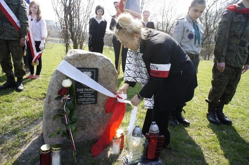 Poznań: Oficer zabity w Katyniu uczczony pamiątkową tablicą [ZDJĘCIA]  