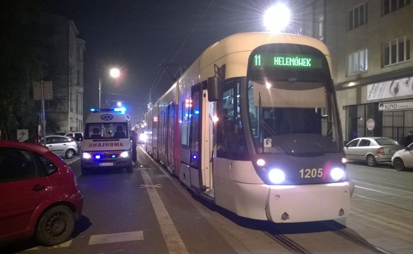 Z tramwaju do szpitala. Niefortunny wypadek pasażerki MPK