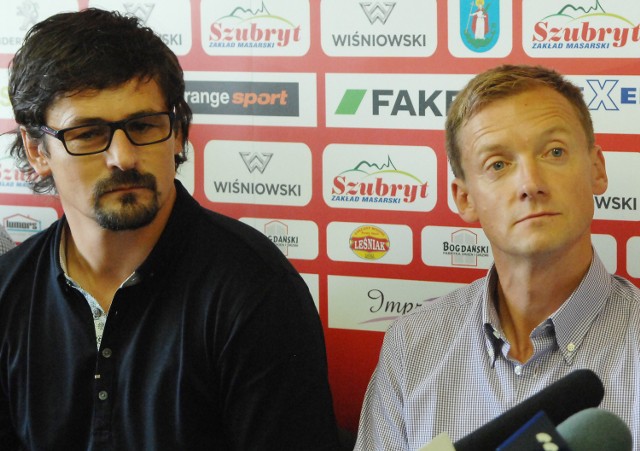 Dyrektor sportowy klubu MKS Sandecja, Jano Frohlich, z nowym trenerem Josefem Kostelnikiem