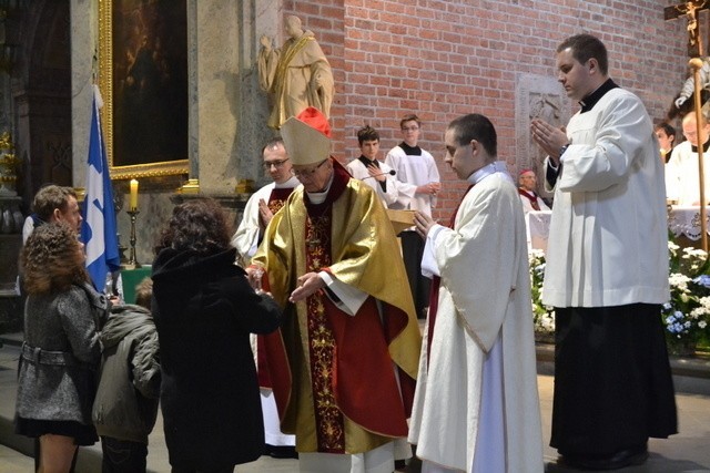 Biskup Jan Wieczorek świętował w sanktuarium w Rudach swoje 80 urodziny [ZDJĘCIA]