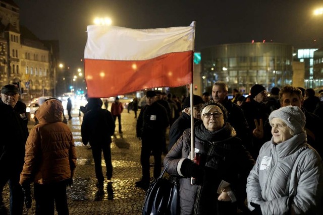 Manifestacja odbyła się pod hasłem "Wolne sądy, wolne wybory, wolna Polska"