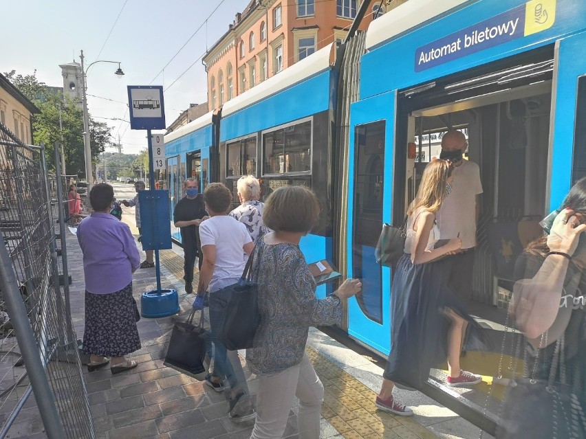 Kraków. W końcu! Tramwaje wróciły na ulicę Krakowską i al. Jana Pawła II 