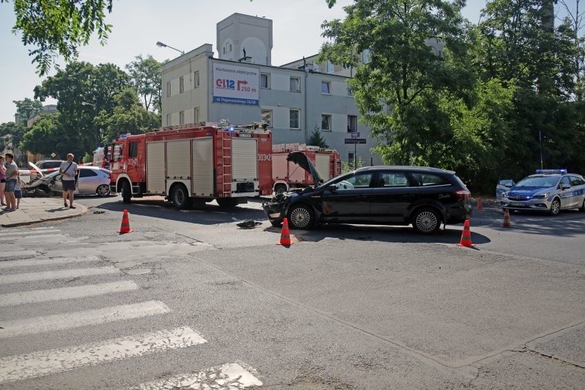 Do groźnego wypadku doszło przed godziną 11 na skrzyżowaniu...