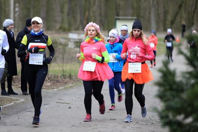 Trzy różne imprezy biegowe są zaplanowane w Toruniu na sobotę i niedzielę. Coś dla siebie znajdzie więc każdy miłośnik biegania.Sprawdź biegowy terminarz na weekend! ->>>