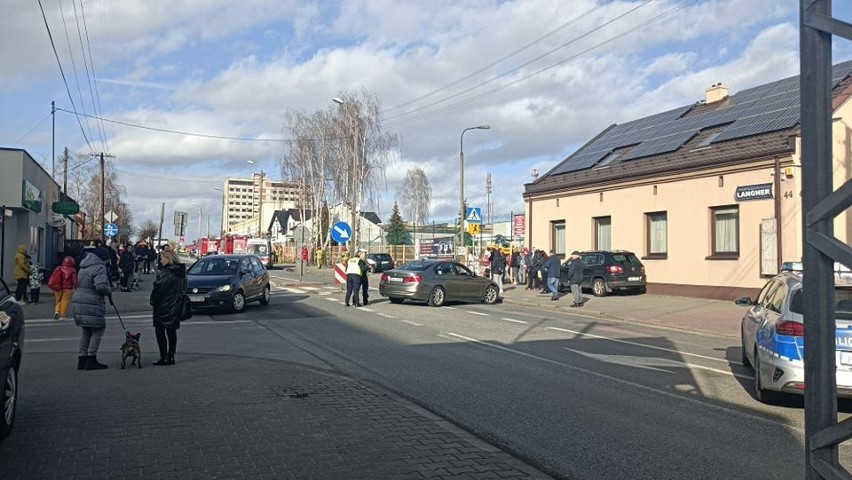 Śmiertelny wypadek w Wieluniu. Jechał na hulajnodze został potrącony przez porsche