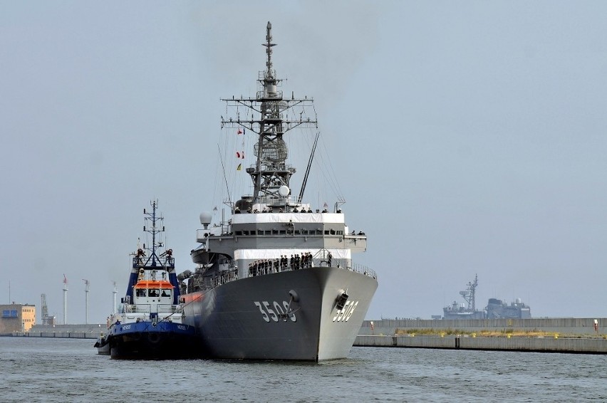Okręty Morskich Sił Samoobrony Japonii w Gdyni. Huczne powitanie [ZDJĘCIA]