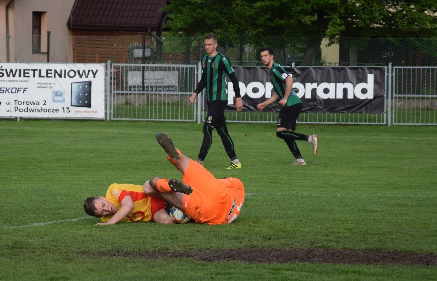 Stal Stalowa Wola przegrała w Boguchwale ze Zniczem Pruszków