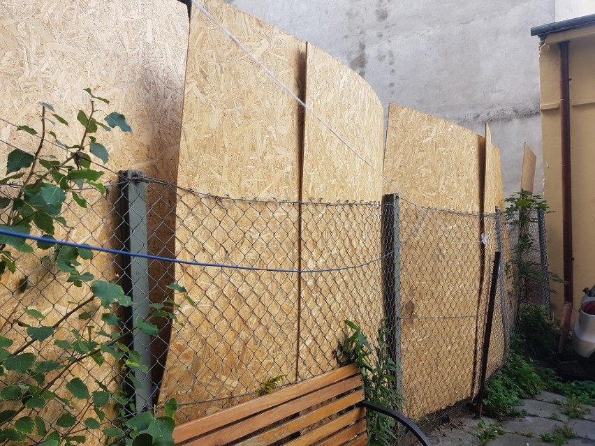 Kraków. Wciskają blok w ciasne podwórko. Inspektorat kontroluje budowę