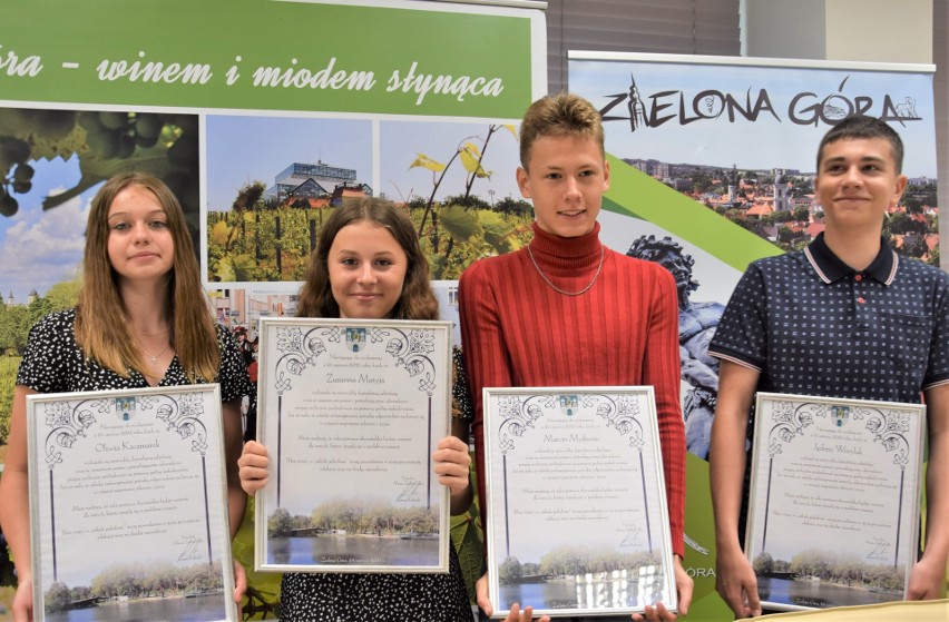 Oliwia Kaczmarek, Zuzanna Matyja, Marcin Myśliwiec i Jędrzej...