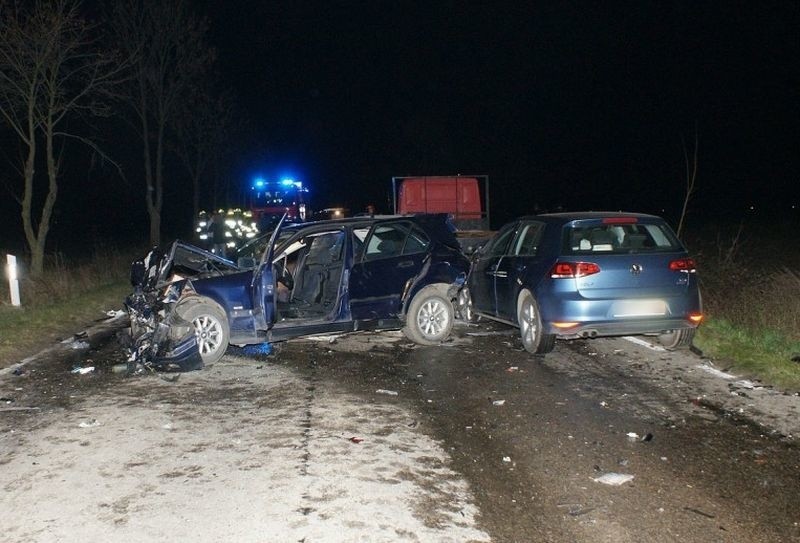 Trasa Mątwica - Nowogród. Karambol pięciu aut. Cztery osoby ranne [ZDJĘCIA]
