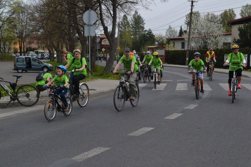 Bielski Rodzinny Rajd Rowerowy 2015 jedzie ulicami powiatu bielskiego. Jest rekord! [ZDJĘCIA]