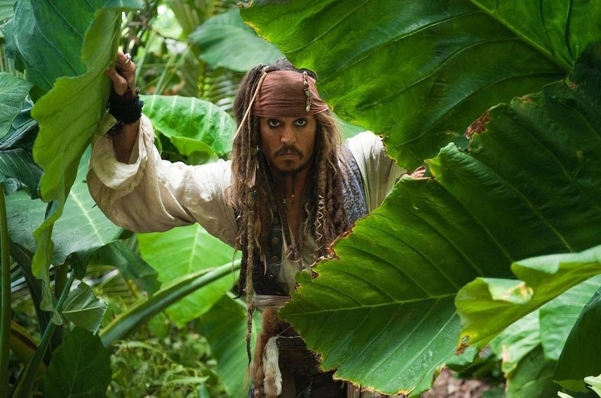 Jack Sparrow nie ustaje w poszukiwaniach źródła młodości....