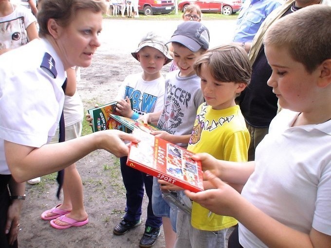 Stróże prawa na festynach