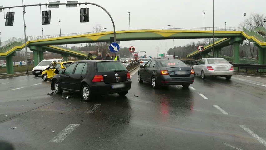 Obydwaj kierowcy uczestniczący w wypadku byli trzeźwi.