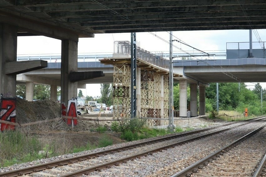 Nowy przystanek będzie zlokalizowany pod wiaduktami.