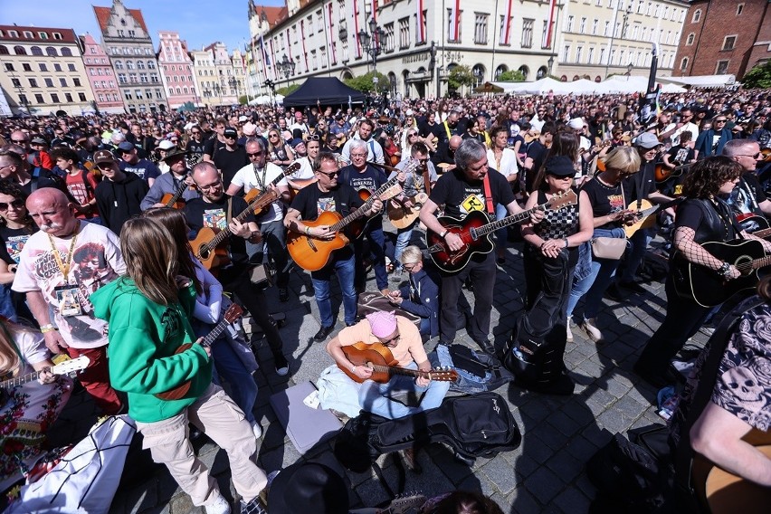 Na wrocławskim rynku zgromadziły się tłumy gitarzystów i...