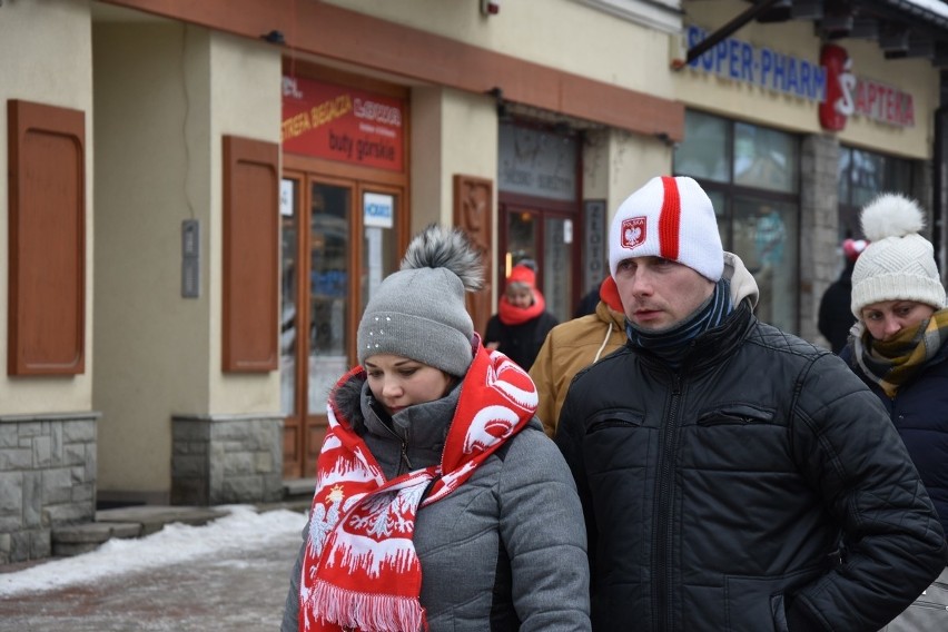 Zakopane: Pucharowe szaleństwo zaczyna się wieczorem, ale pierwsi kibice skoków są już w mieście [ZDJĘCIA]