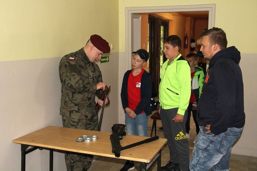 Miechów. Tegoroczne wakacje w centrum kultury nie wieją nudą, ale dzieciom brakuje wycieczek. Zawinił koronawirus.