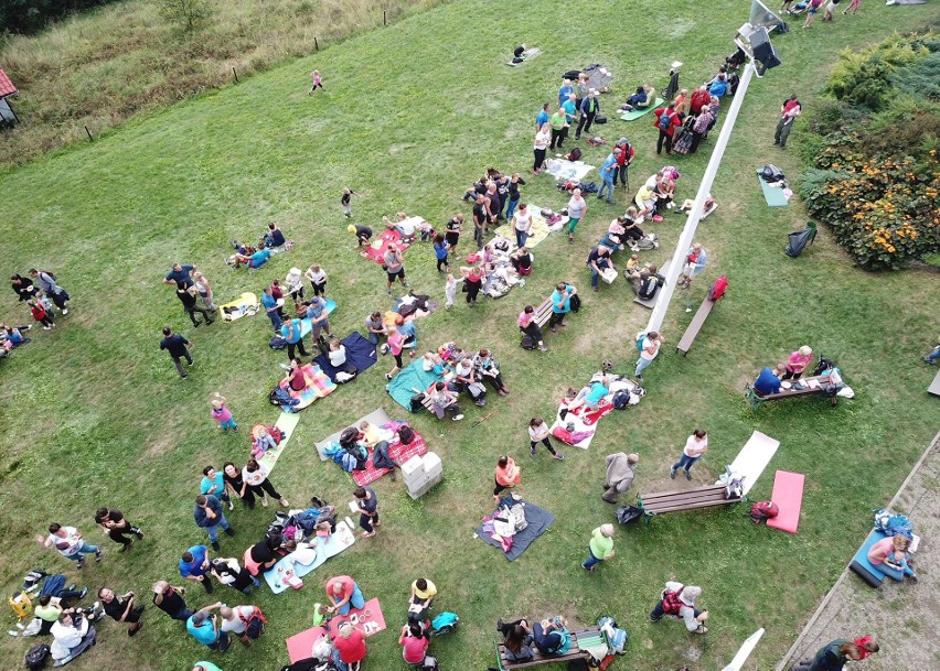 Odkryj Beskid Wyspowy. 53 złote rysie na Miejskiej Górze. W niedzielę szczyt zdobyło ponad 700 turystów