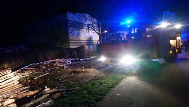 Z pożarem w domu w Czeszewie walczyły zastępy straży z całej okolicy